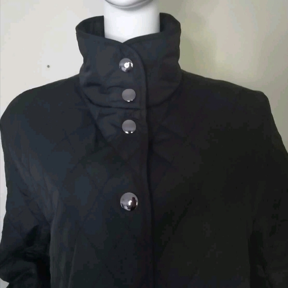 Chic Black Women's Quilted Puffer Jacket with Sca - Picture 3 of 5